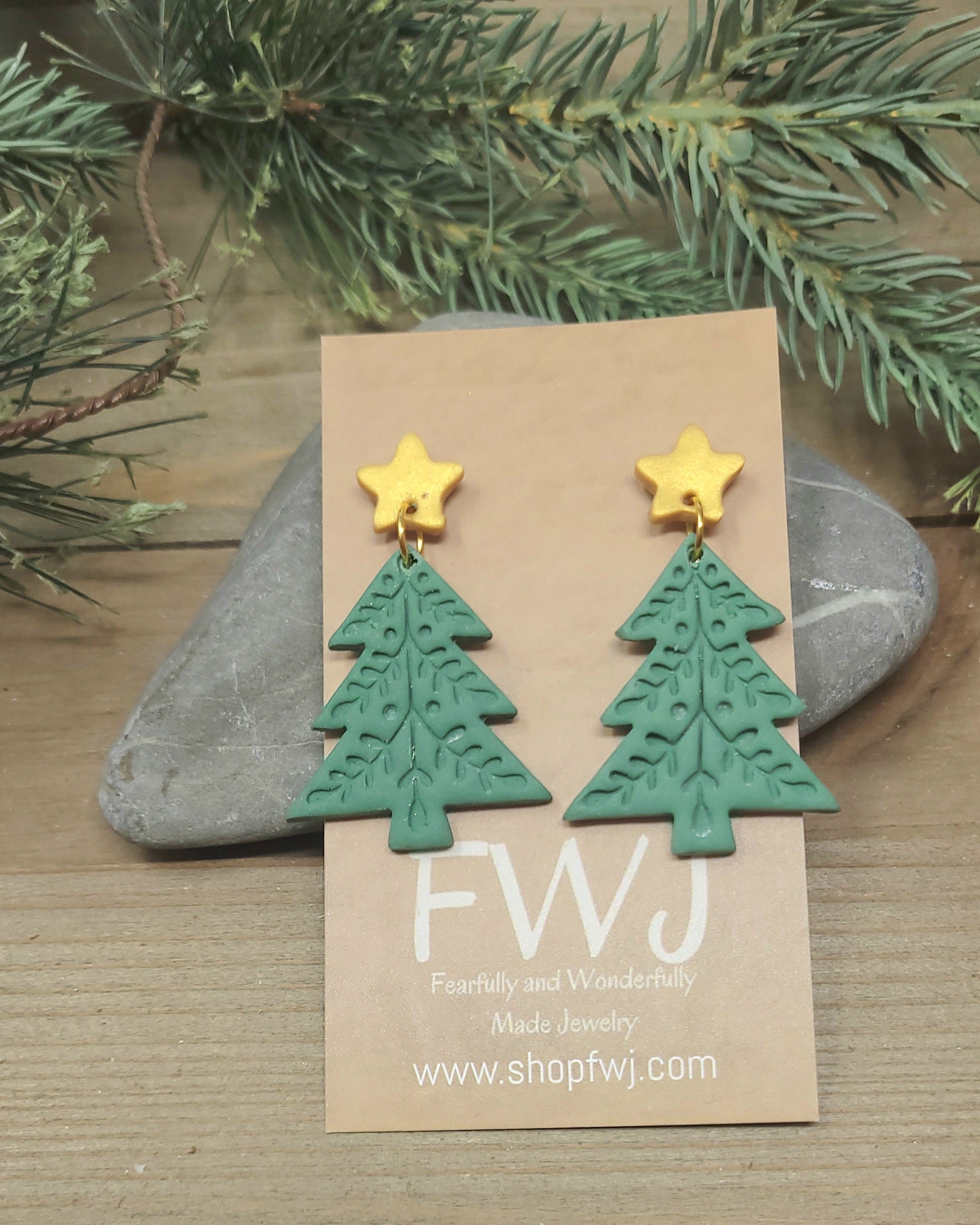 Polymer clay Christmas tree earrings with gold star